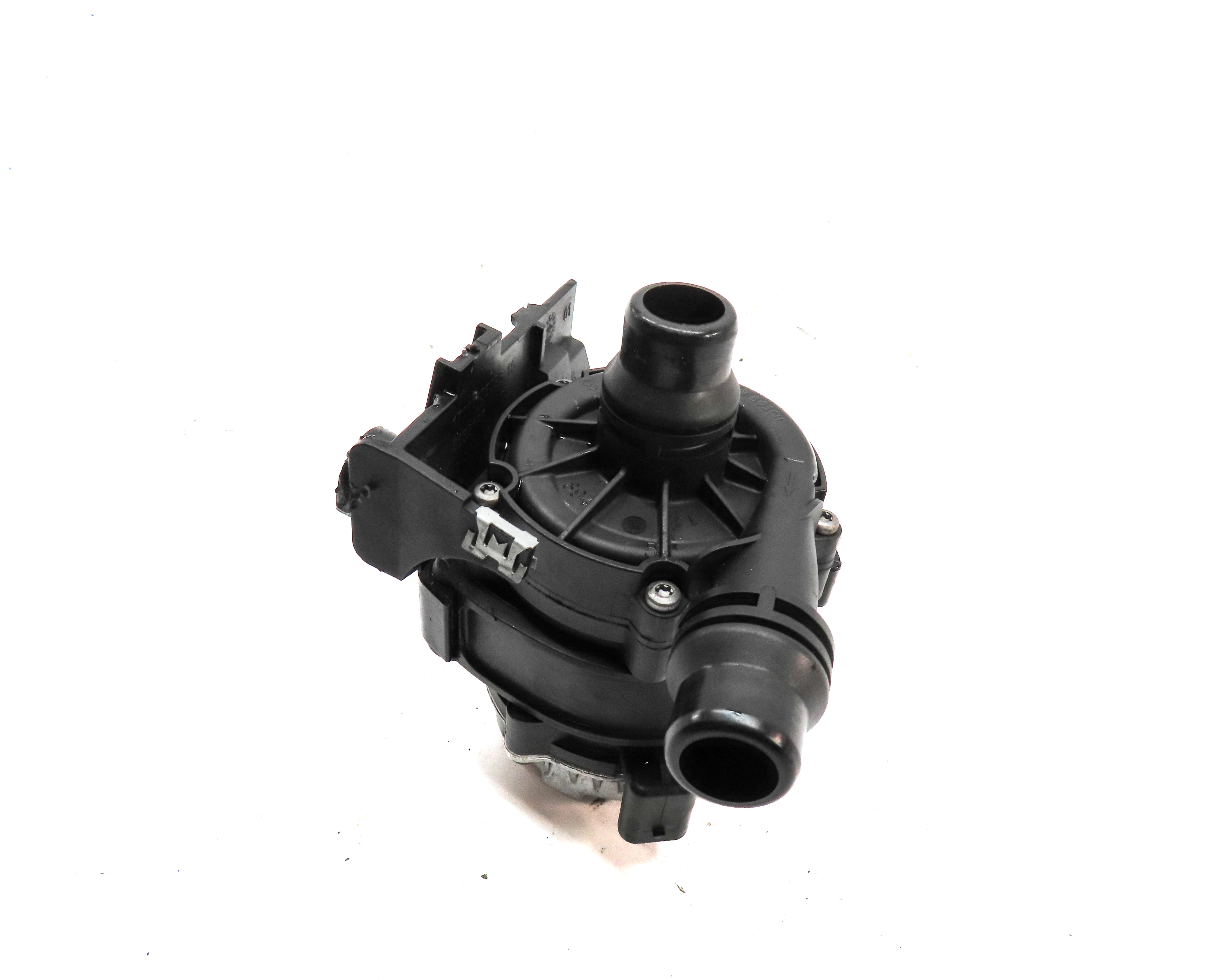 16-19 BMW 5 M5 6GT 7 (G11) 4.4L (N63R) ENGINE AUXILIARY INTERCOOLER WATER PUMP — exact item pictured
